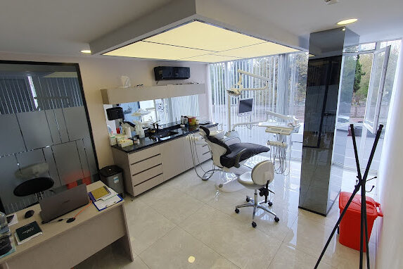 İstanbul Diş Kliniği