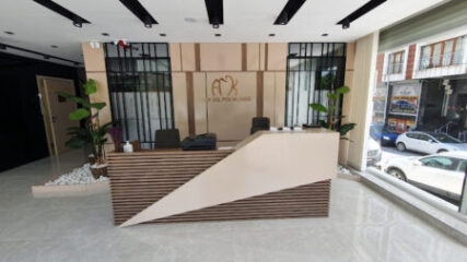 İstanbul Ark Dental Clinic Gülüş tasarımı Beşyüzevler Diş Kliniği
