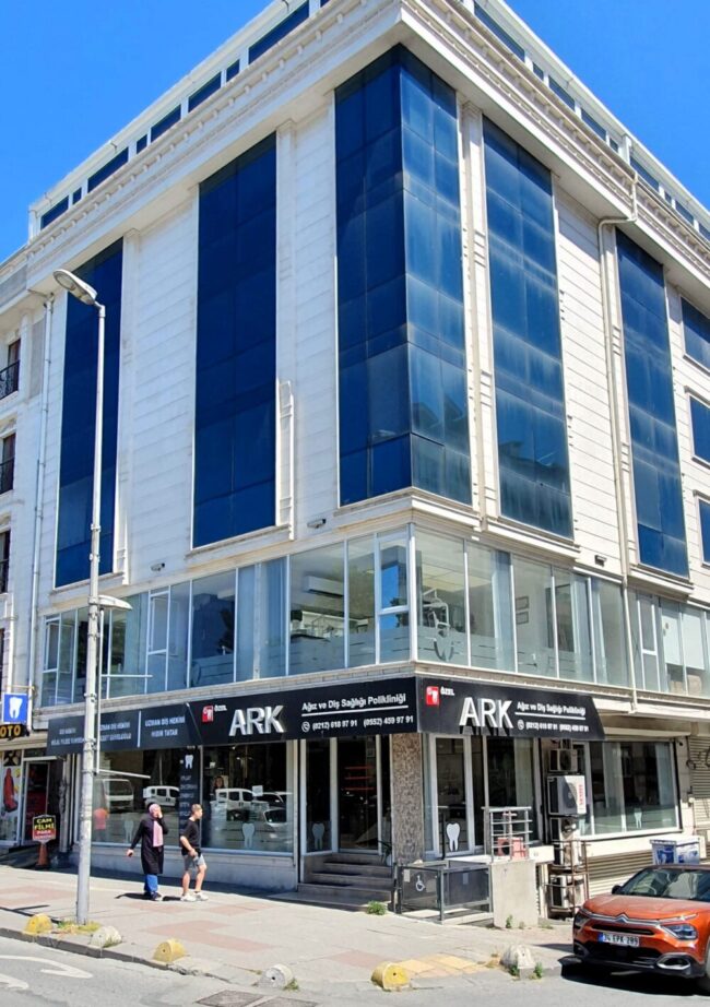 İstanbul Ark Dental Clinic Kanal tedavisi Beşyüzevler Diş Kliniği